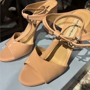NEW Pink Nude Heels size 6.5